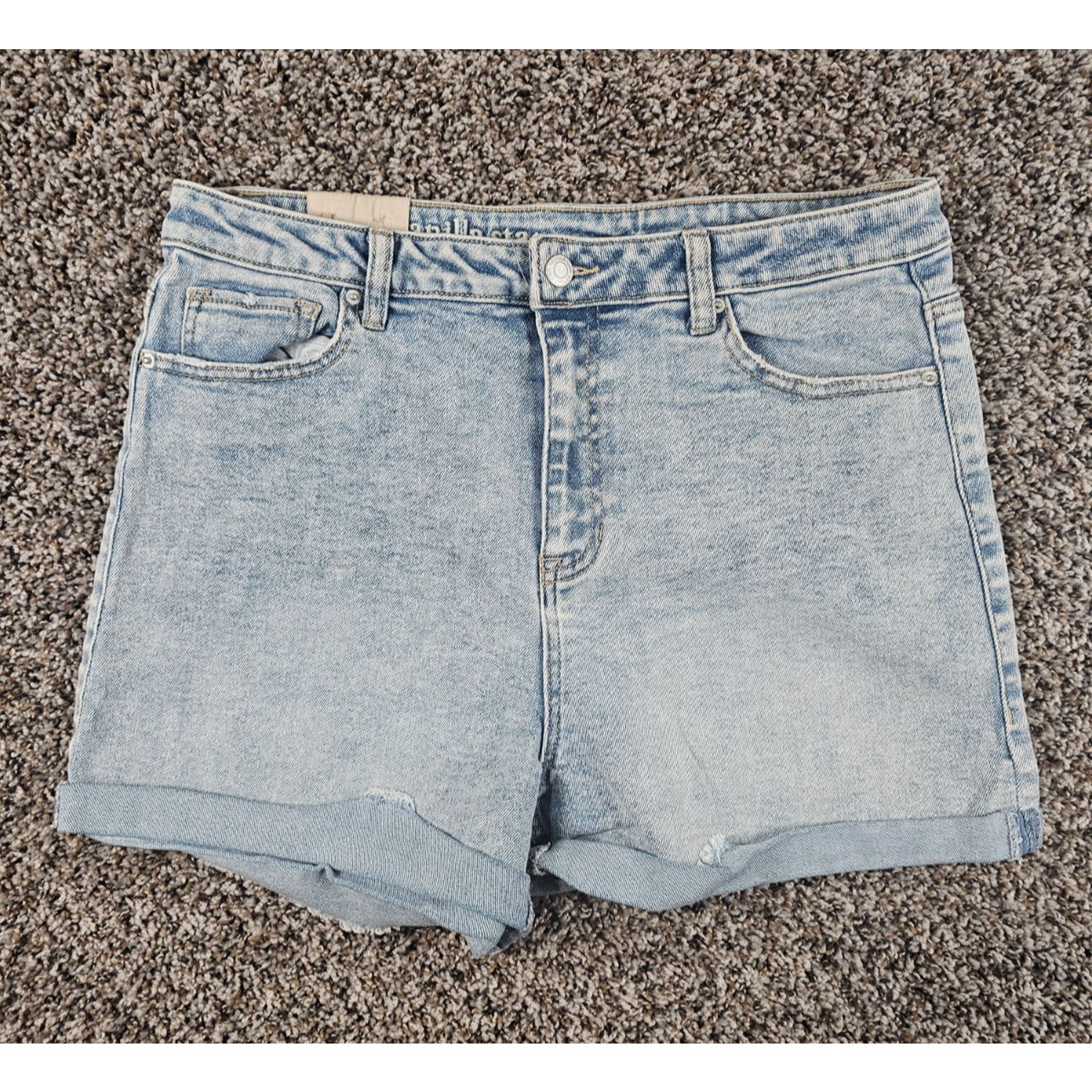 Vanilla Star Juniors Sz 15 (32") High Rise Shortie Light Wash Blue Jean Shorts